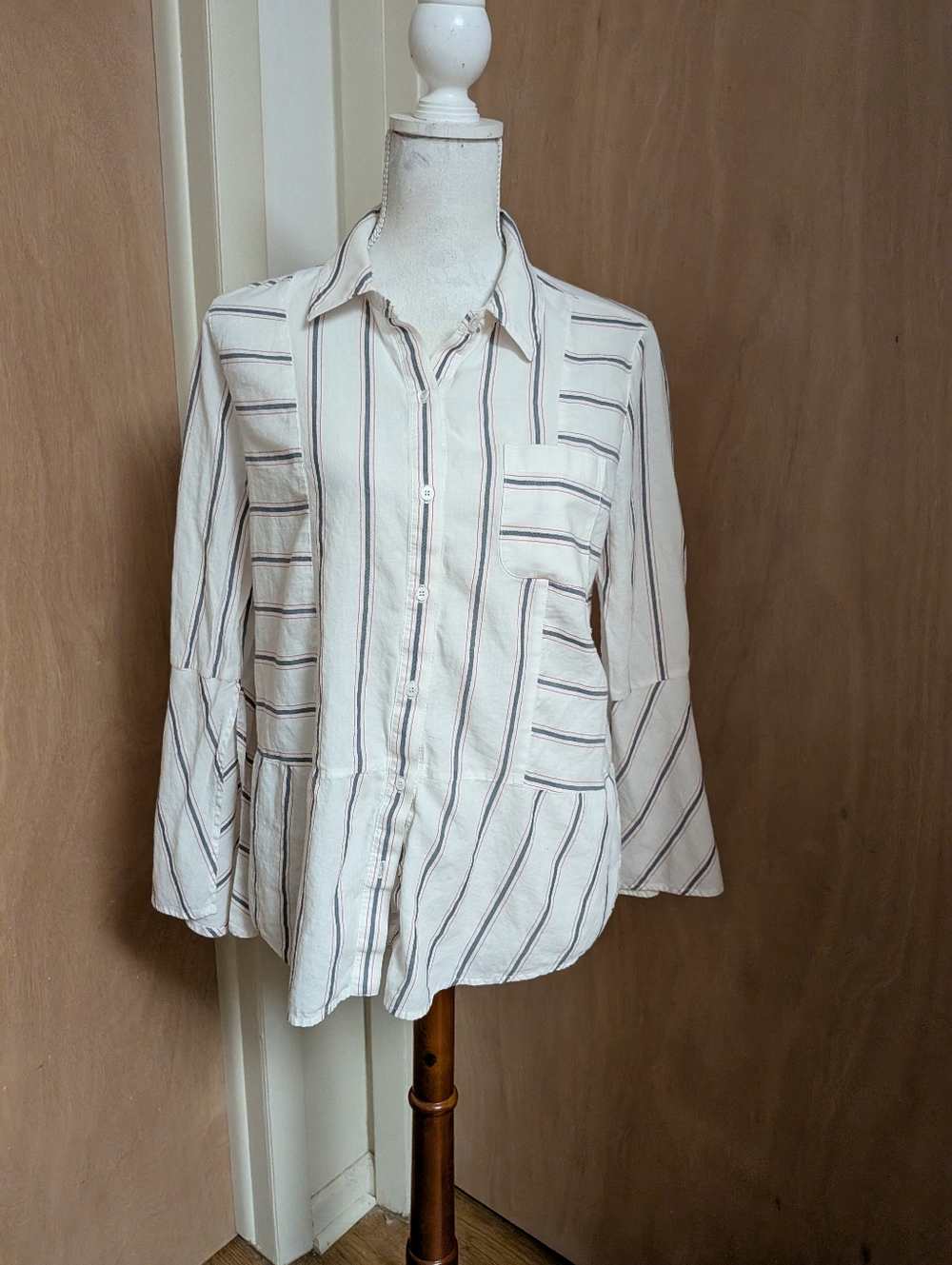 Vince Camuto Striped Button Down Blouse Bell Sleeve White Black Red Size M